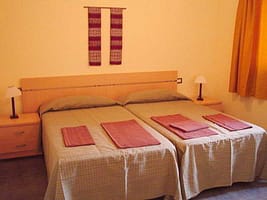 aHR0cHM6Ly9ob3RlbGltYWdlcy5zdW5ob3RlbHMubmV0L0hvdGVsSW5mby9ob3RlbEltYWdlLmFzcHg_aWQ9MTkxMTc0MTU