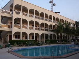 aHR0cHM6Ly9ob3RlbGltYWdlcy5zdW5ob3RlbHMubmV0L0hvdGVsSW5mby9ob3RlbEltYWdlRnVsbC5hc3B4P2lkPTUyMDA4MA