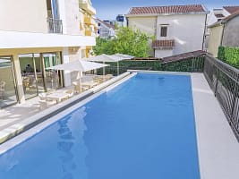 aW1hZ2VzLXR3ZC13aGl0ZWxhYmVsLXByZC9hbGx0b3Vycy9WRWxXTVRFek1EVXVhbkJu