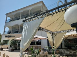 aW1hZ2VzLXR3ZC13aGl0ZWxhYmVsLXByZC9kZWpvbmdpbnRyYS9hSFIwY0hNNkx5OXBiV0ZuWlhNdVpHVnFiMjVuYVc1MGNtRXVibXd2WVhOelpYUXZhVzFoWjJVdk1UVTVOekl3T0dRdFkyRTRNaTAwWWpobUxUaGtZbVl0TURobFltWTNOV0l5WW1aakwxY3ZTQQ