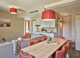 cover_HOLIDAY_SUITES_WESTENDE-018