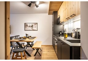 6956f95c-af8c-4af9-8cac-cf23037ac9f5