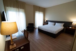 aHR0cHM6Ly9ob3RlbGltYWdlcy5zdW5ob3RlbHMubmV0L0hvdGVsSW5mby9ob3RlbEltYWdlLmFzcHg_aWQ9MzQ4ODgxMTc