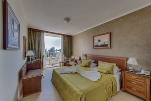 aHR0cHM6Ly9ob3RlbGltYWdlcy5zdW5ob3RlbHMubmV0L0hvdGVsSW5mby9ob3RlbEltYWdlRnVsbC5hc3B4P2lkPTEwMzkxMTQx