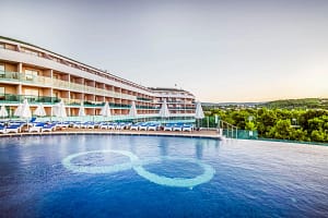 aW1hZ2VzLXR3ZC13aGl0ZWxhYmVsLXByZC9jb3JlbmRvbi9hSFIwY0hNNkx5OXBiV0ZuWlhNdFkyUnVMbU52Y21WdVpHOXVjbVZ6YjNWeVkyVnpMbU52YlM5TU1VVXhNREl5TVVFeFZ6RTJNREJJTVRBMk5pNXFjR2NfZGoweU1qQTFNakF5TVRNek16Yw