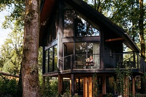 cover_Resort-Valley-Brandfotografie-Natuurvilla-hond-01