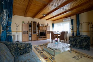 0bb39030-c5c6-40b6-8262-4297a9d2351a