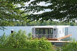 floating-44-boot-1-