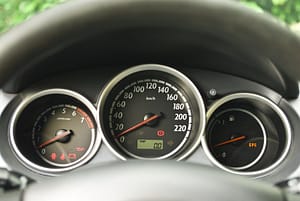 Lees meer over het artikel Nieuwe of gebruikte auto niet op basis van lage kilometerstand