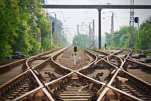 Lees meer over het artikel Re-integratie tweede spoor en einde dienstverband