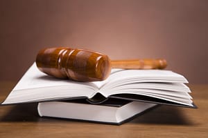 Lees meer over het artikel Verzoek ontbinding arbeidsovereenkomst vormde inmenging in vrijheid van meningsuiting