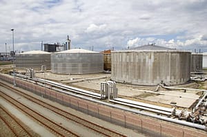 Lees meer over het artikel WOZ-waarde bedrijfsterrein met opslagtanks