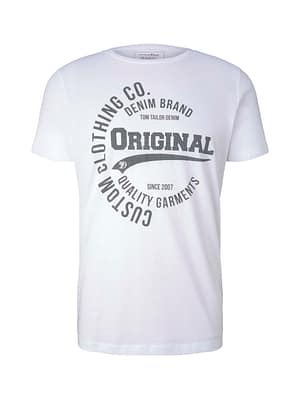 T-shirt with a print