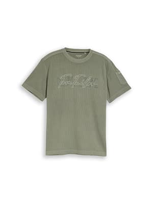 T-shirt with waffle texture