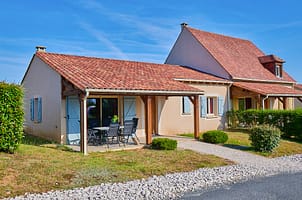 lanzac-6pb-1a-vakantiehuis-frankrijk-luxe-comfort-zwembad-nederlandse-animatie-dordogne