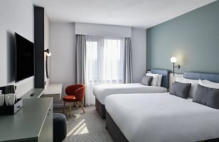 aW1hZ2VzLXR3ZC13aGl0ZWxhYmVsLXByZC9kZWpvbmdpbnRyYS9hSFIwY0hNNkx5OXBiV0ZuWlhNdVpHVnFiMjVuYVc1MGNtRXVibXd2WVhOelpYUXZhVzFoWjJVdk1UY3hOemcyTVdFdFpXRmlZUzAwTTJRMUxUbGlaVE10TmpsaU5EUmxPVE0wTWpsbUwxY3ZTQQ