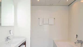 123560_7b22a56203ee07657c25d19942480348