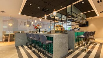 208516_e2a004d8b86f440cfd954e8fb9fe6a47