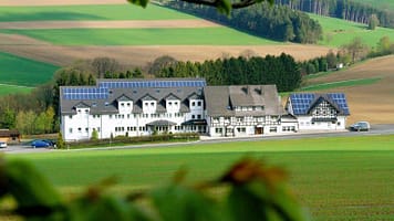 32895_a7de804c48a844115e8701bd8bbfa4cf