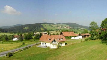 55872_086a2e43a0effbe5fed6bf1852541710