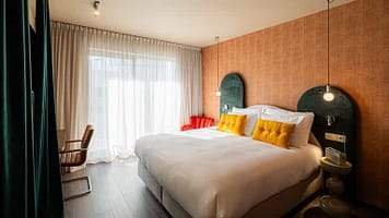 276087_theostendian-2025-29