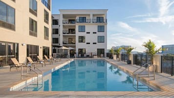 aW1hZ2VzLXR3ZC13aGl0ZWxhYmVsLXByZC9kZWpvbmdpbnRyYS9hSFIwY0hNNkx5OXBiV0ZuWlhNdVpHVnFiMjVuYVc1MGNtRXVibXd2WVhOelpYUXZhVzFoWjJVdk9HUTROVEk0T1dZdE5EVTRNaTAwWVRsbExUa3haVFF0TUdOaE0yUTRPVGczTW1NM0wxY3ZTQQ