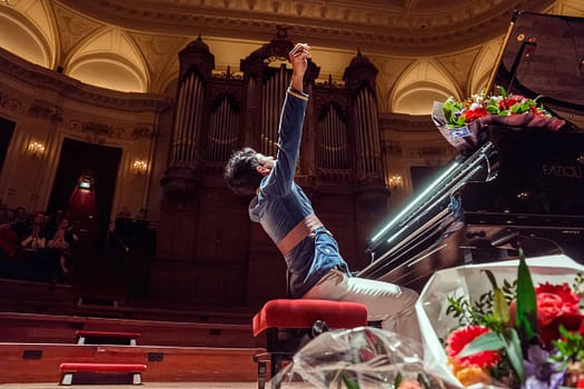 Hier in de concertzaal, straks virtuoos tijdens een tuinconcert