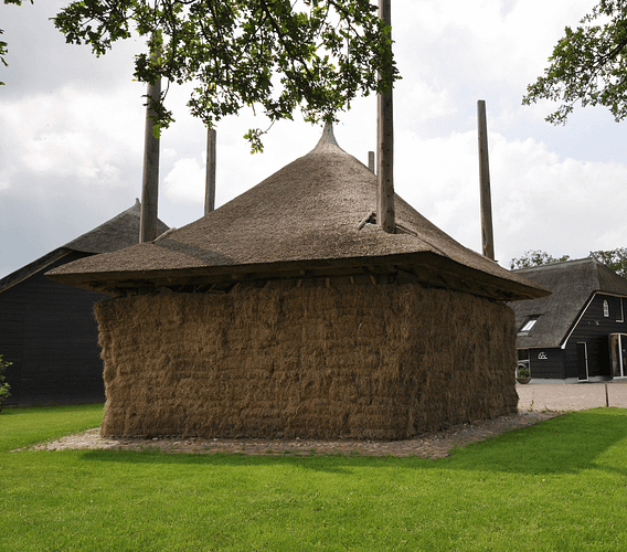 Hooischuur Nieuwleusen