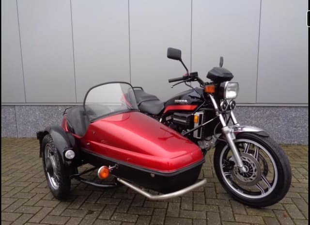 Honda-VF750S-sidecar-uit-1982