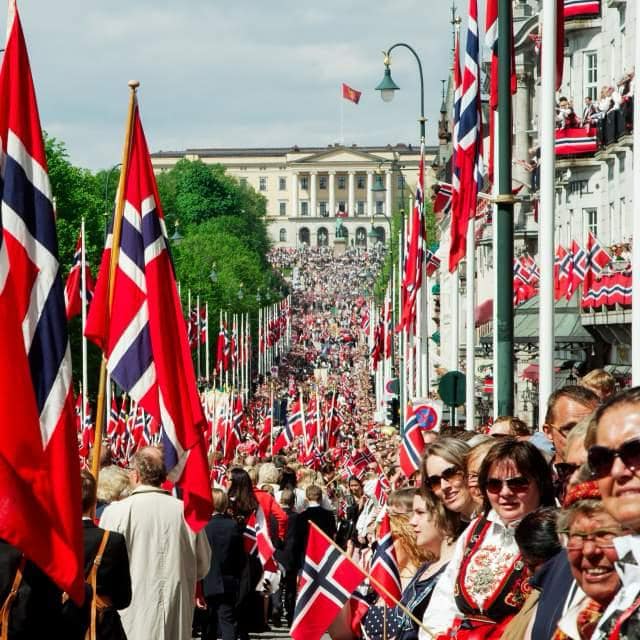 Camperreis Scandinavië: Oslo 17 mei nationale feestdag