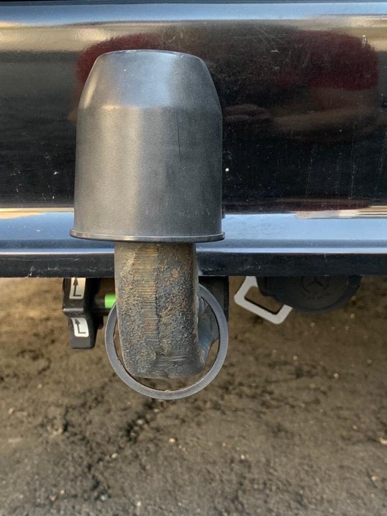 trekhaakoog Rotterdam Universeel M5 Montage achter stekkerdoos