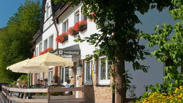 103763_00eb8fcbb08a50dfef2636a256beaf33