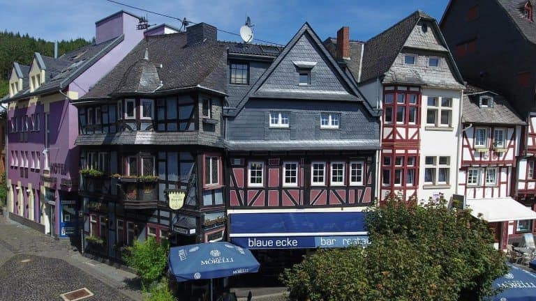 110163_88e2bf261469d38c19ea122b69d3b111