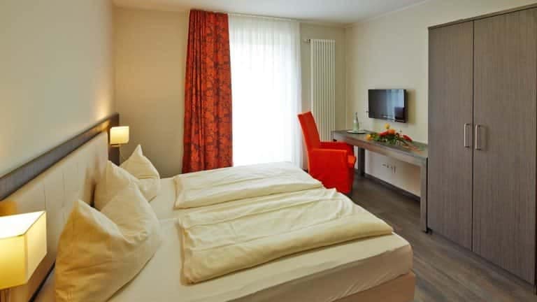 144020_fd0fec5697faf7cbaed567e0f42a20c9