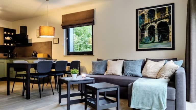 179749_6dbe9fd59fc842dad8a38d7f8ddd7481