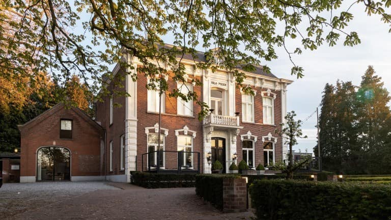 181314_8e3fd0cfd6924a5f8586090077c9e1de