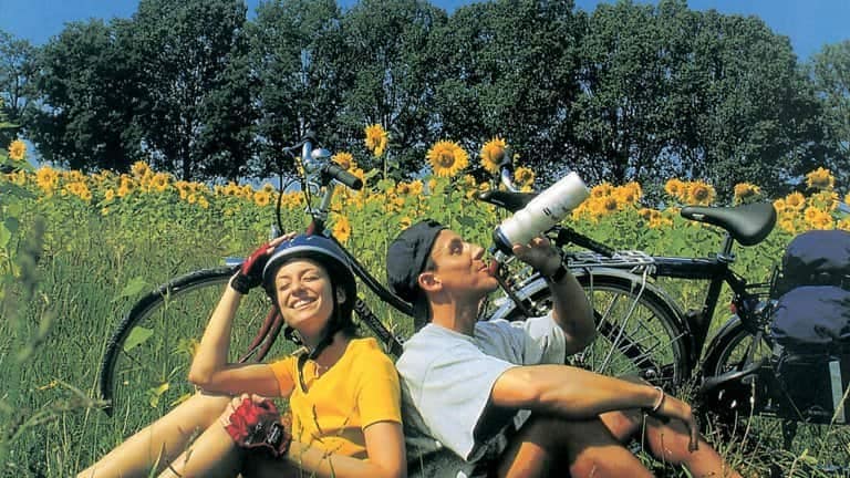 27919_c1aa7d259330f0996f6afa22bd06096d