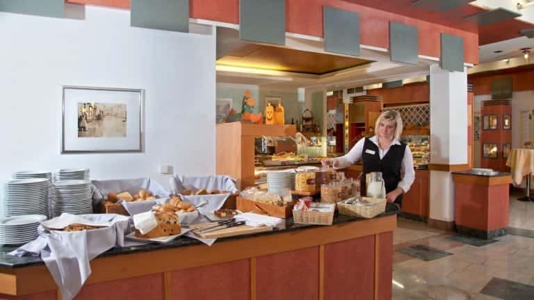 96787_7577c37b926154e87867d0c903a61675