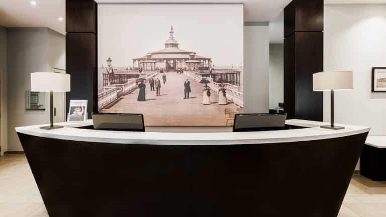 258084_wphotels-aazaer-frontdesk-01