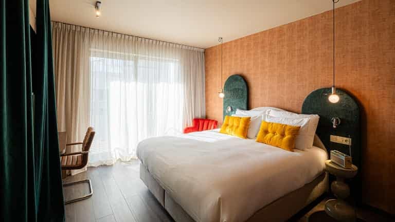 276087_theostendian-2025-29