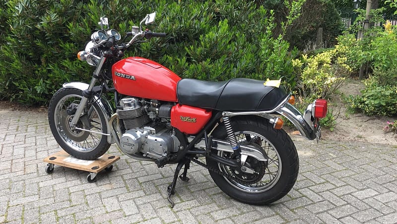 Honda-CB750-four-K7-uit-1977