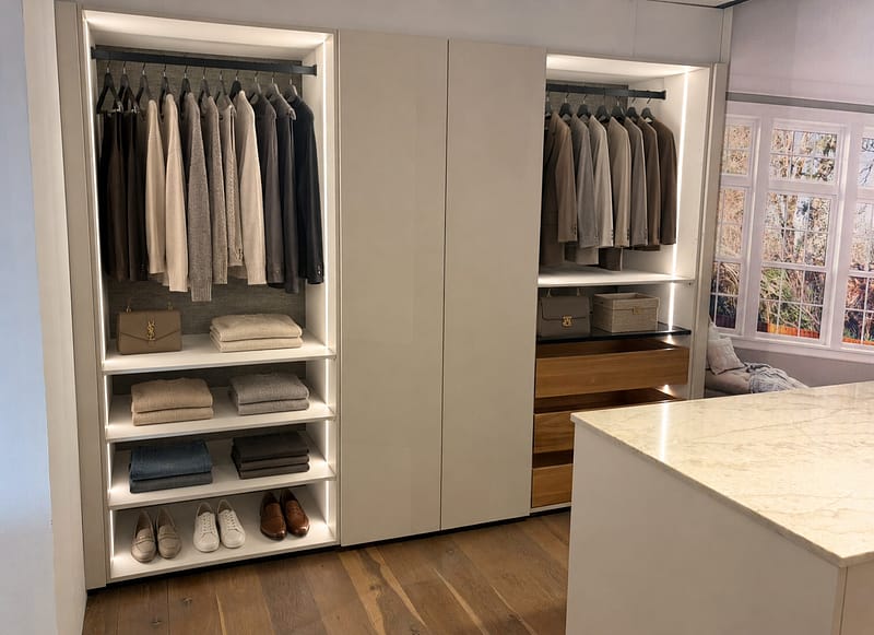 ChatGPT bewerkt kleding links