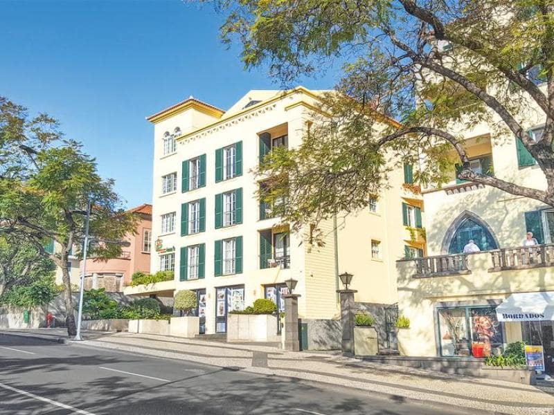 portugal-madeira-funchal-avenue-park-al-10042_1