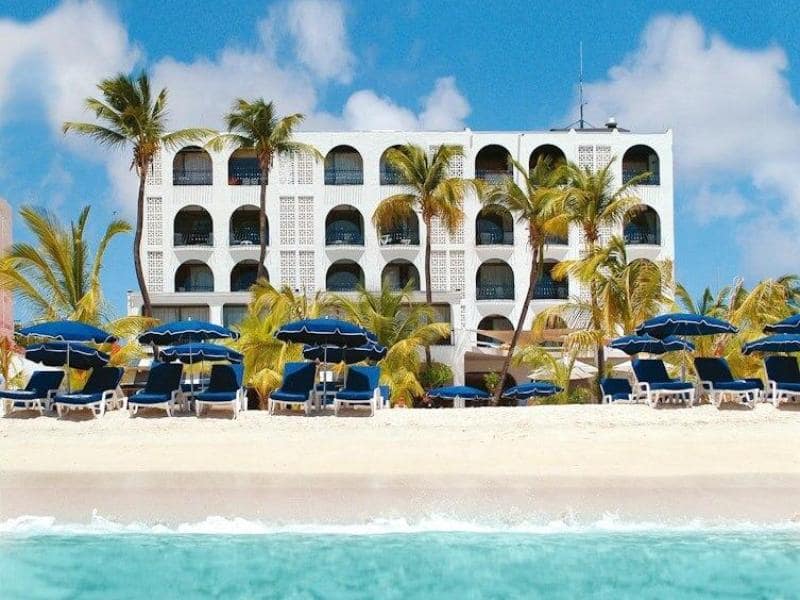 sint-maarten-sint-maarten-philipsburg-holland-house-beach-tuinl-4375_1