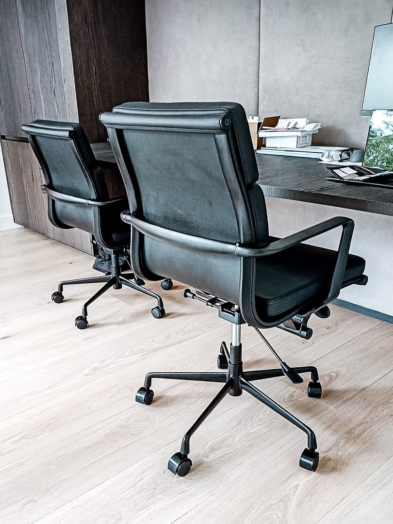 Premium Lowback Softpadding Office Chairs Feel the vibe 5