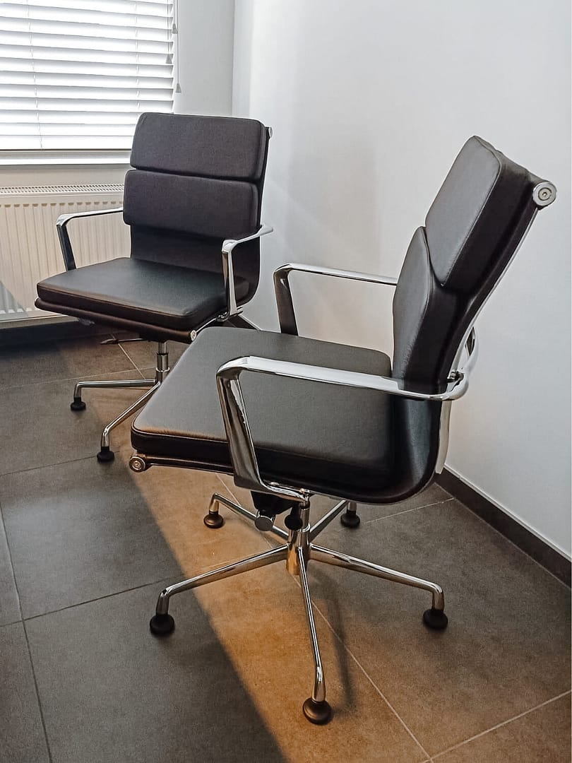 Premium Lowback Softpadding Office Chairs Feel the vibe 7