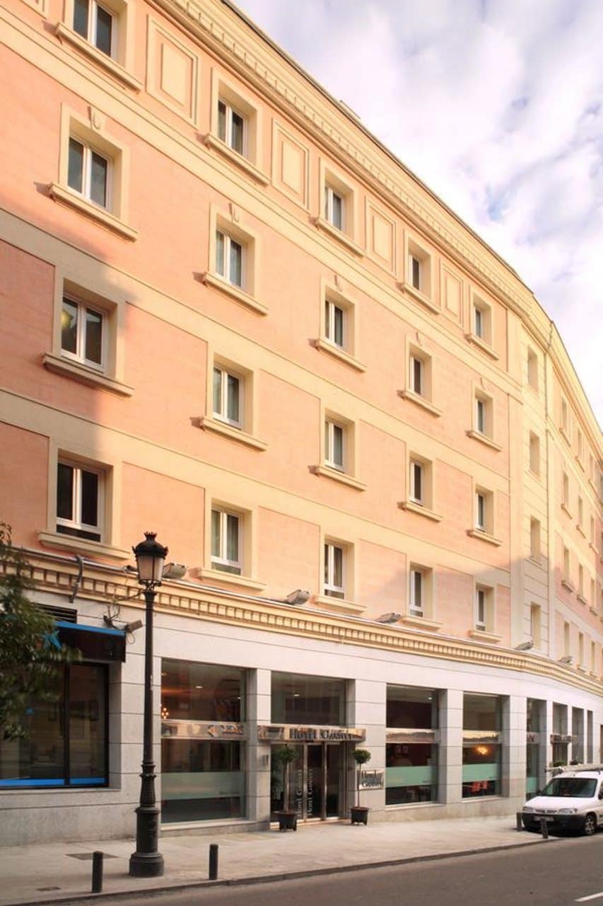 aHR0cHM6Ly9ob3RlbGltYWdlcy5zdW5ob3RlbHMubmV0L0hvdGVsSW5mby9ob3RlbEltYWdlRnVsbC5hc3B4P2lkPTEwNjY1NTcy