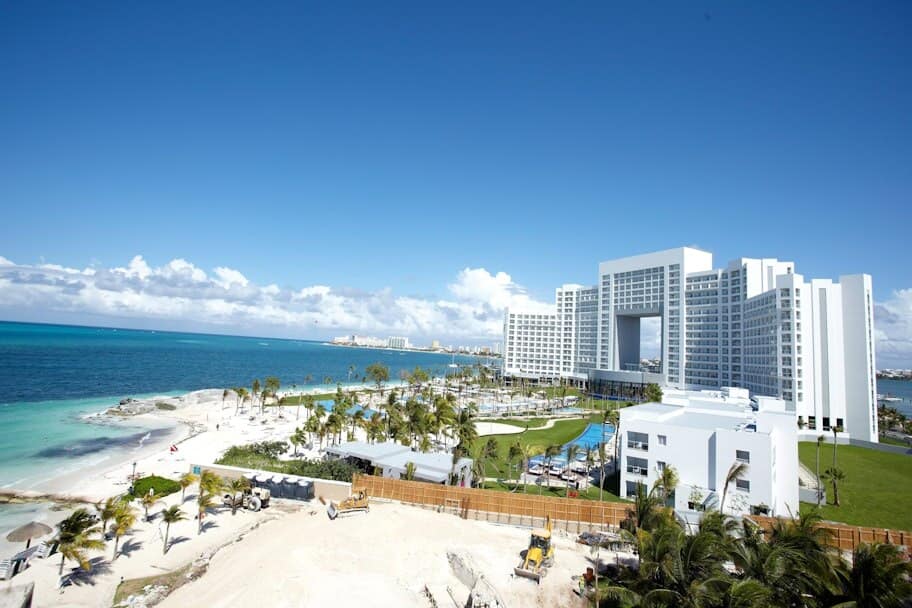 aHR0cHM6Ly9jZG4uaW1hZ2VzLnR1aS90dWktaW1hZ2VzLzdlMGRmYWYyZjkwNTMxZjVkMDU4ZTI1NTgxOWFlN2E4LmpwZz8mdz0xMDgwJmg9NjA4JmZtPWpwZyZmbD1wcm9ncmVzc2l2ZQ