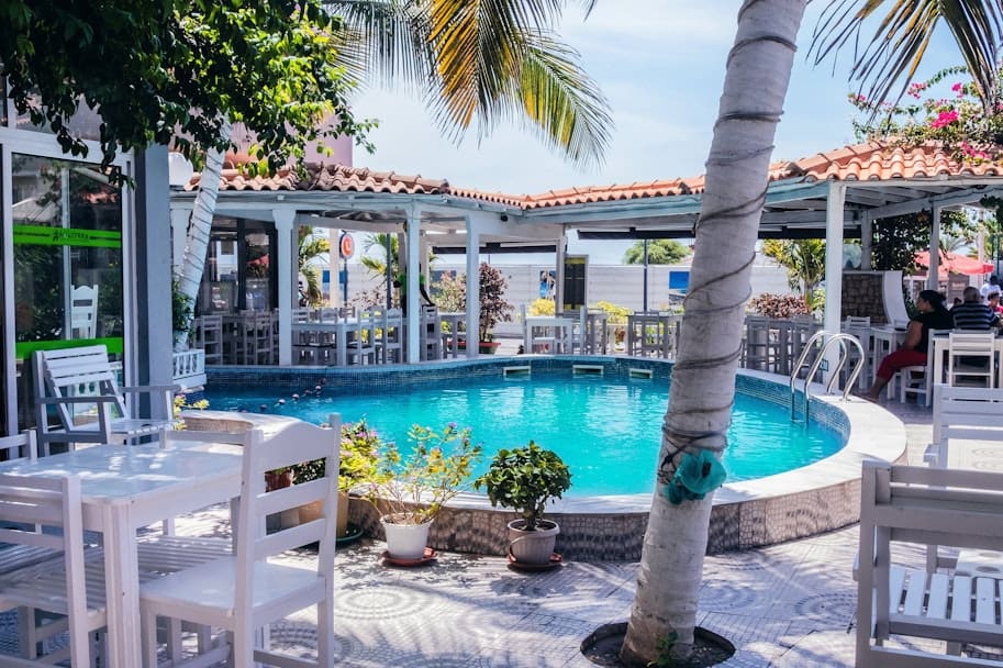 aHR0cHM6Ly9jZG4uaW1hZ2VzLnR1aS90dWktaW1hZ2VzL2FiOGE4NWQ1NGQzMjU4NGRiNjJjNDM3MjhmNzI5MGU1LmpwZz8mdz0xMDgwJmg9NjA4JmZtPWpwZyZmbD1wcm9ncmVzc2l2ZQ