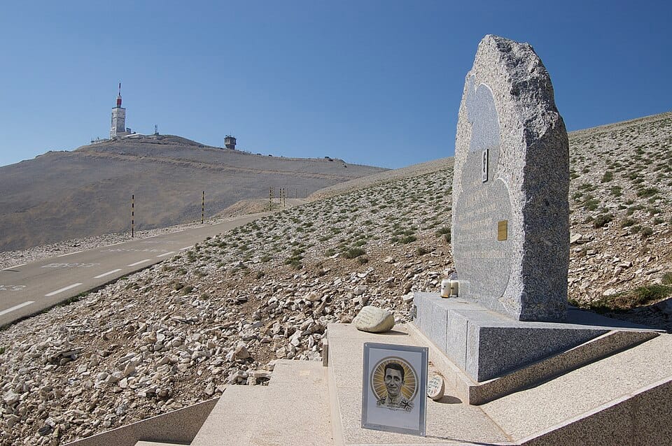 Memorial voor SImpson op de Ventoux